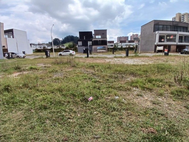 Lote en venta ubicado en Rionegro, sector Lotus - 5