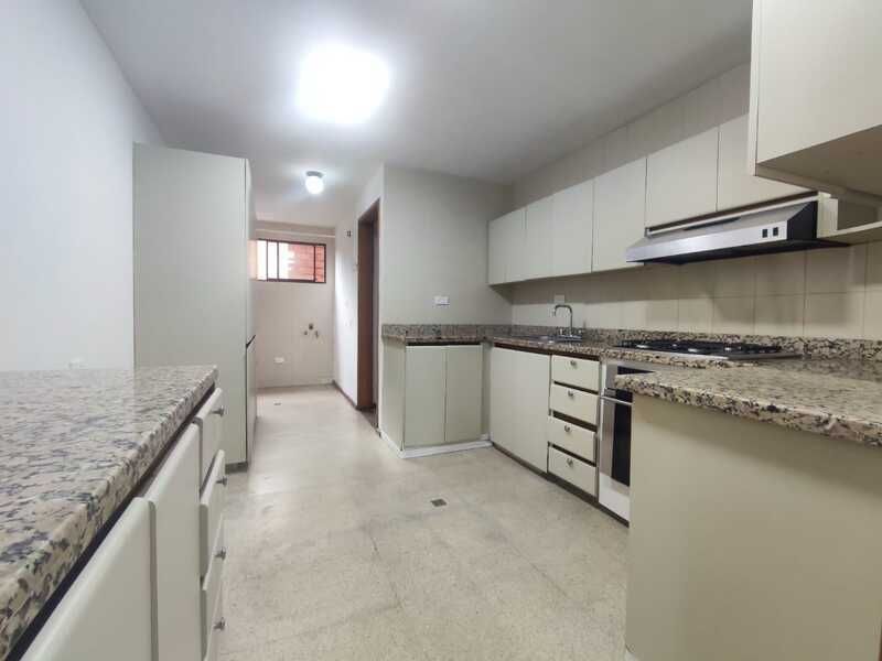 Oficina en arriendo ubicada en Medellín, sector Aguacatala - 3