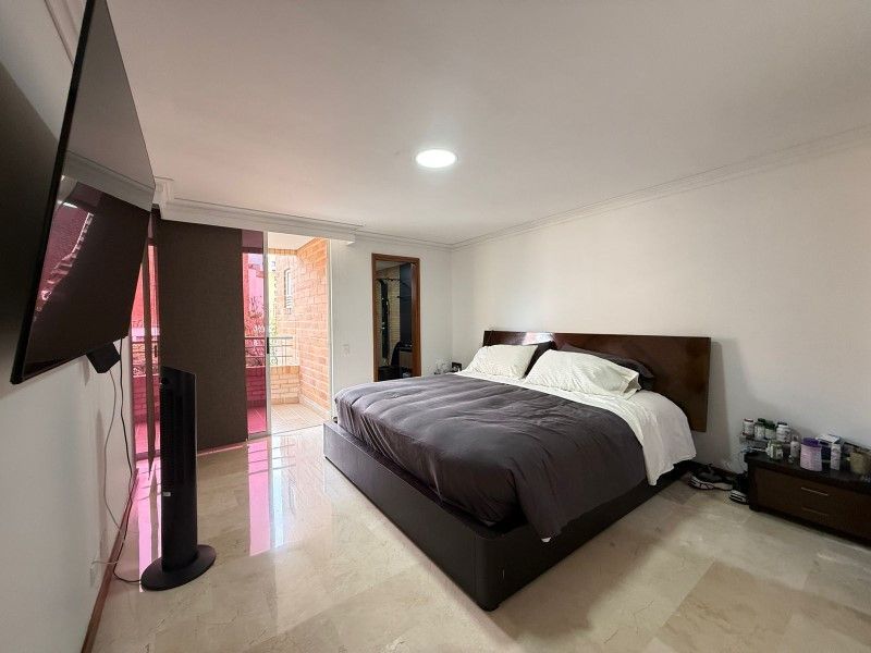 Apartamento en venta ubicado en Medellín, sector Laureles - 10