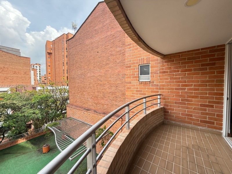 Apartamento en venta ubicado en Medellín, sector Laureles - 18