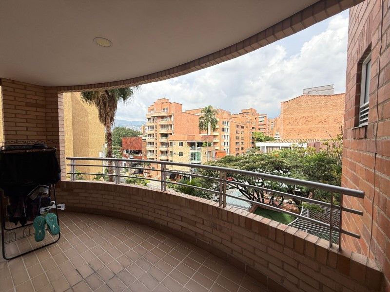 Apartamento en venta ubicado en Medellín, sector Laureles - 20