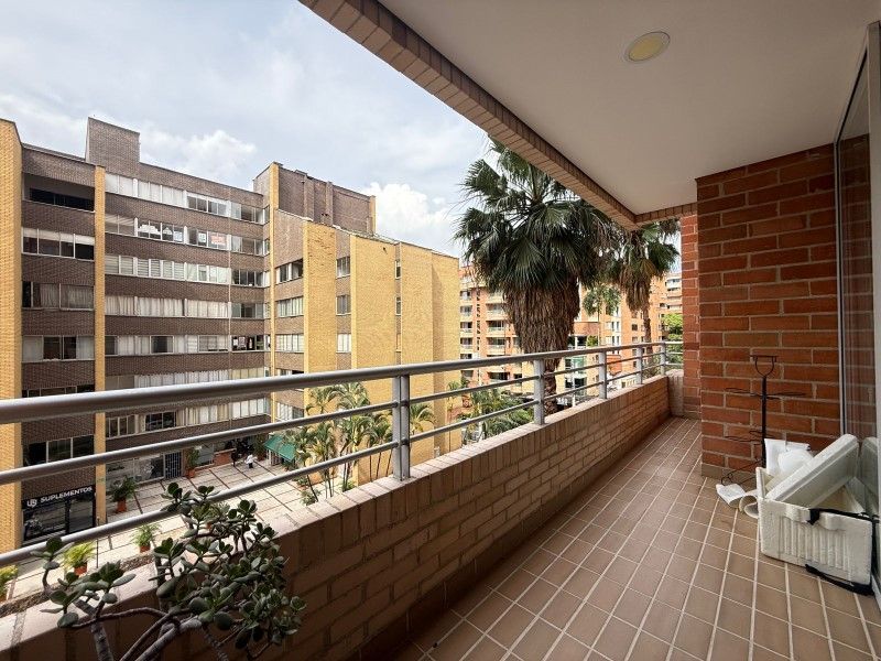 Apartamento en venta ubicado en Medellín, sector Laureles - 21