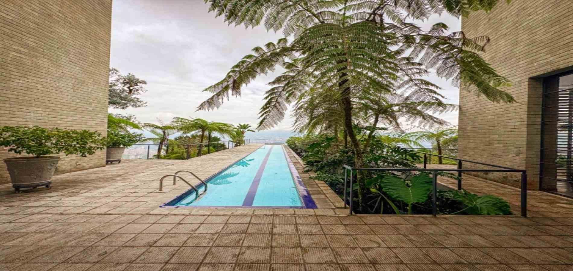 Casa en venta ubicada en Envigado, sector Los Balsos Parte Alta - 2