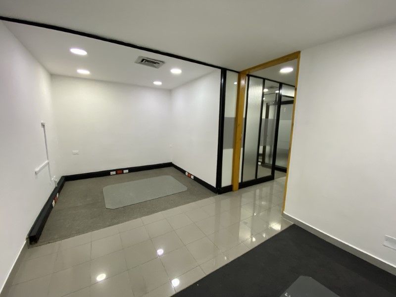 Oficina en arriendo ubicada en Medellín, sector Milla de Oro - 2