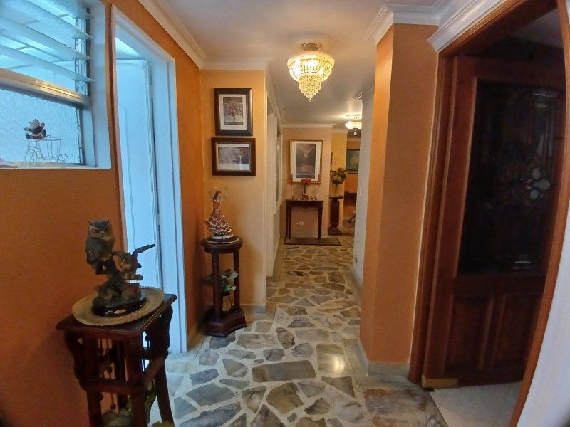 Apartamento en venta ubicado en Medellín, sector Laureles - 6