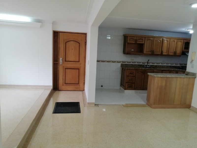Apartamento en venta ubicado en Medellín, sector Laureles - 2