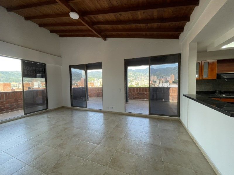Apartamento en venta ubicado en Medellín, sector Laureles - 2