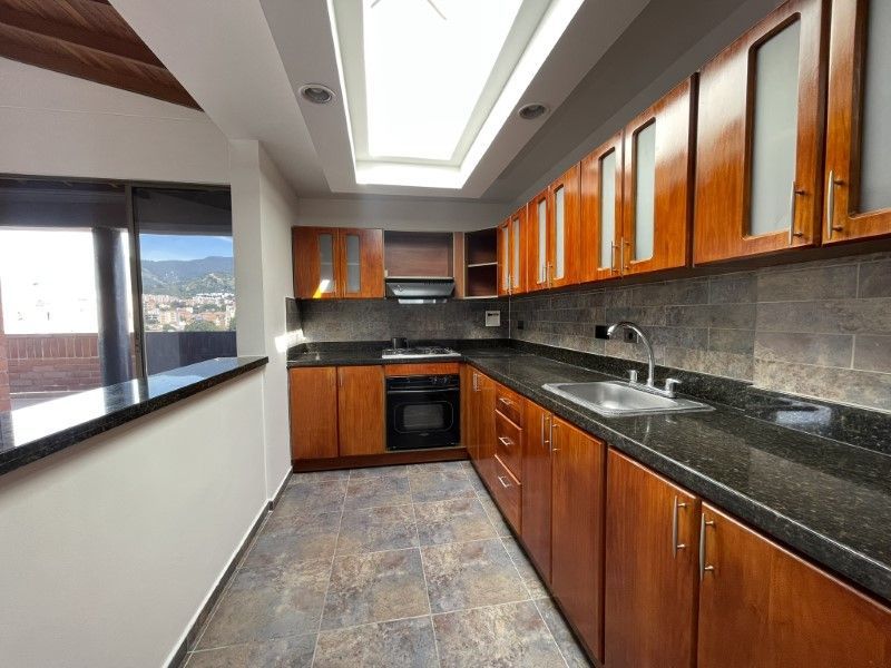 Apartamento en venta ubicado en Medellín, sector Laureles - 3