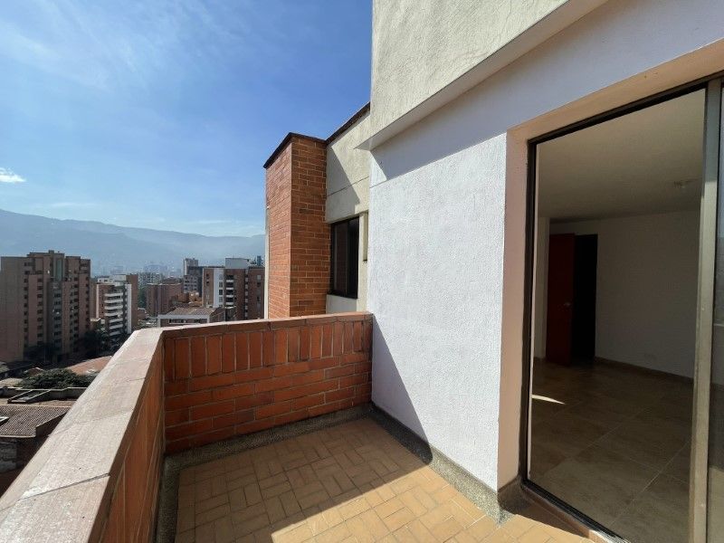 Apartamento en venta ubicado en Medellín, sector Laureles - 18