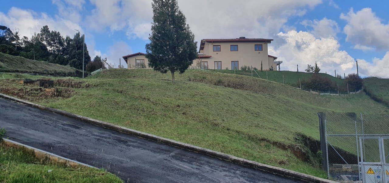 Lote en venta ubicado en Envigado, sector Loma del Escobero - 7