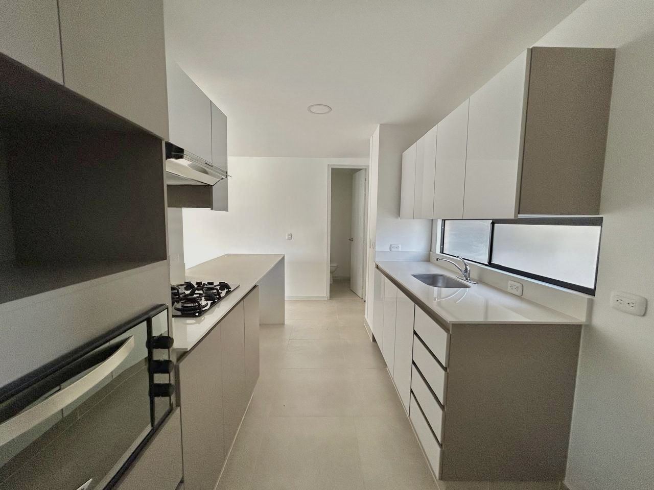 Apartamento en venta ubicado en Medellín, sector Castropol - 4