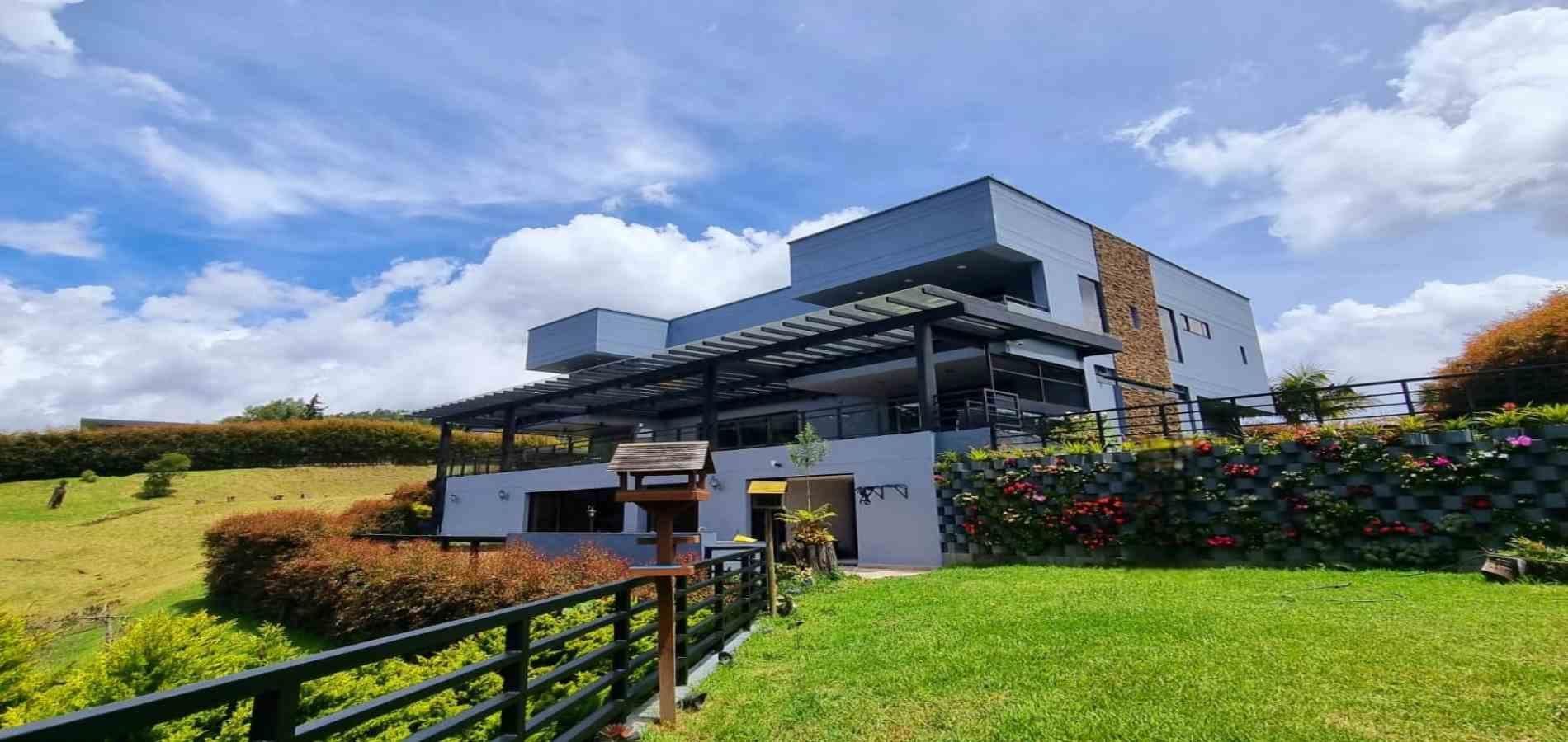 Casa en venta ubicada en Envigado, sector El Penasco - 3