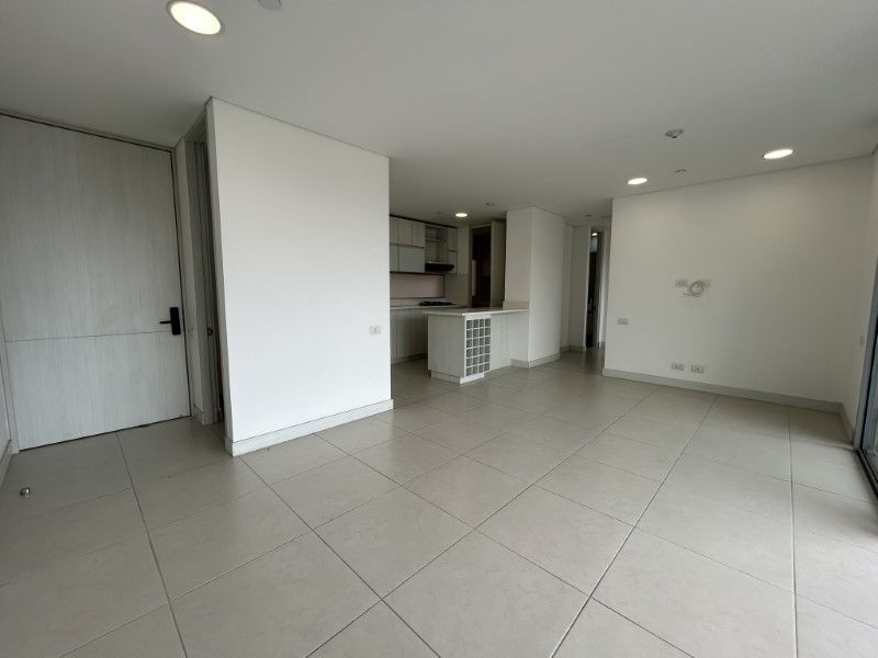 Apartamento en arriendo ubicado en Envigado, sector Loma del Chocho - 2