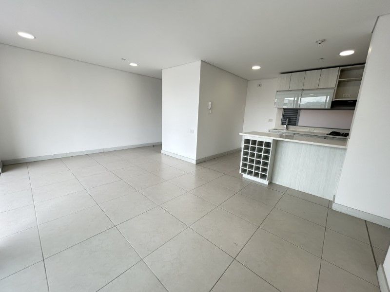 Apartamento en arriendo ubicado en Envigado, sector Loma del Chocho - 4