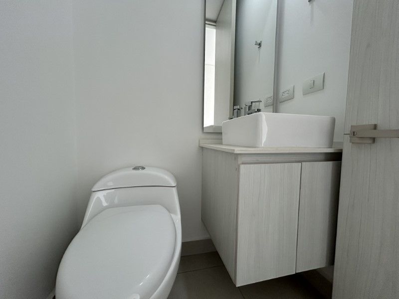 Apartamento en arriendo ubicado en Envigado, sector Loma del Chocho - 19