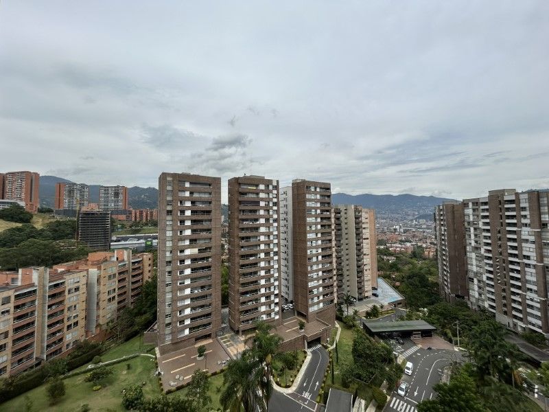 Apartamento en arriendo ubicado en Envigado, sector Loma del Chocho - 23