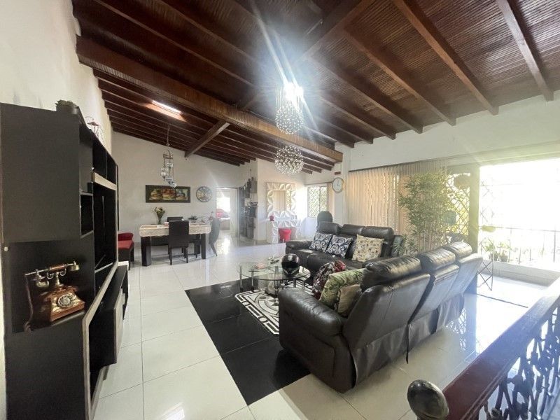 Apartamento en arriendo ubicado en Medellín, sector Cuarta Brigada - 2