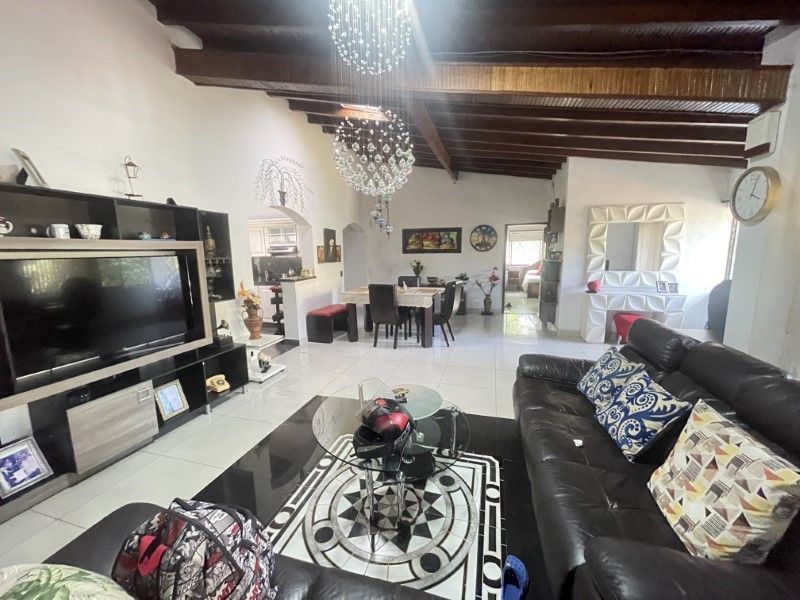 Apartamento en arriendo ubicado en Medellín, sector Cuarta Brigada - 4