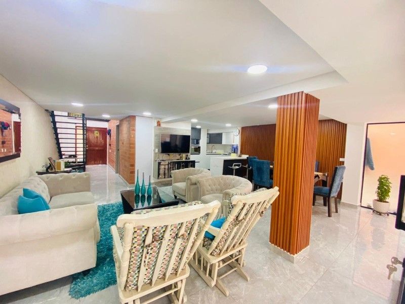 Casa en venta ubicada en La Estrella, sector Suramérica - 3