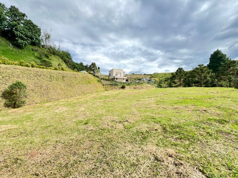 Lote en venta ubicado en El Retiro, sector El Chuzcal - 3