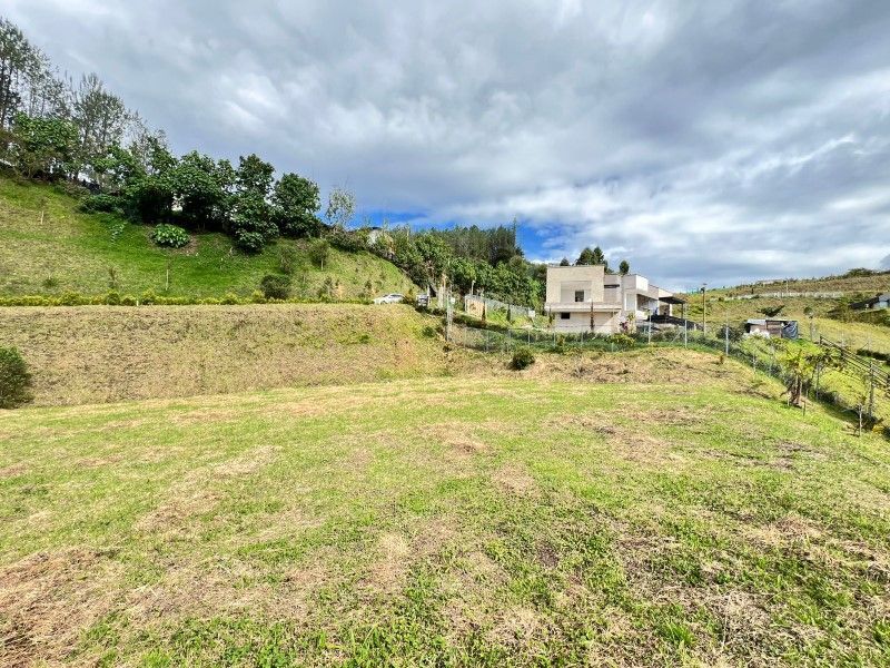 Lote en venta ubicado en El Retiro, sector El Chuzcal - 5