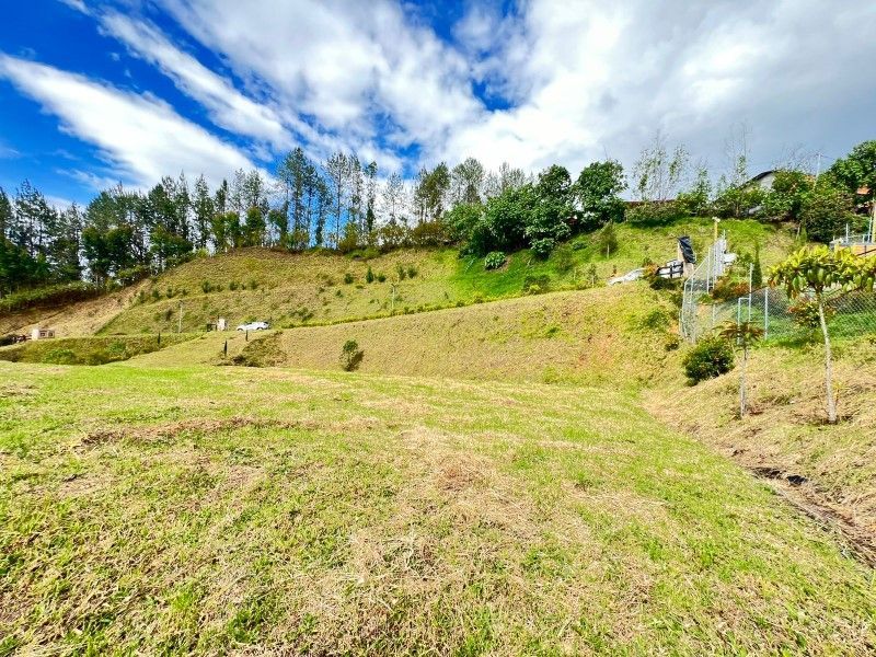 Lote en venta ubicado en El Retiro, sector El Chuzcal - 10