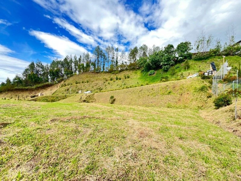 Lote en venta ubicado en El Retiro, sector El Chuzcal - 11