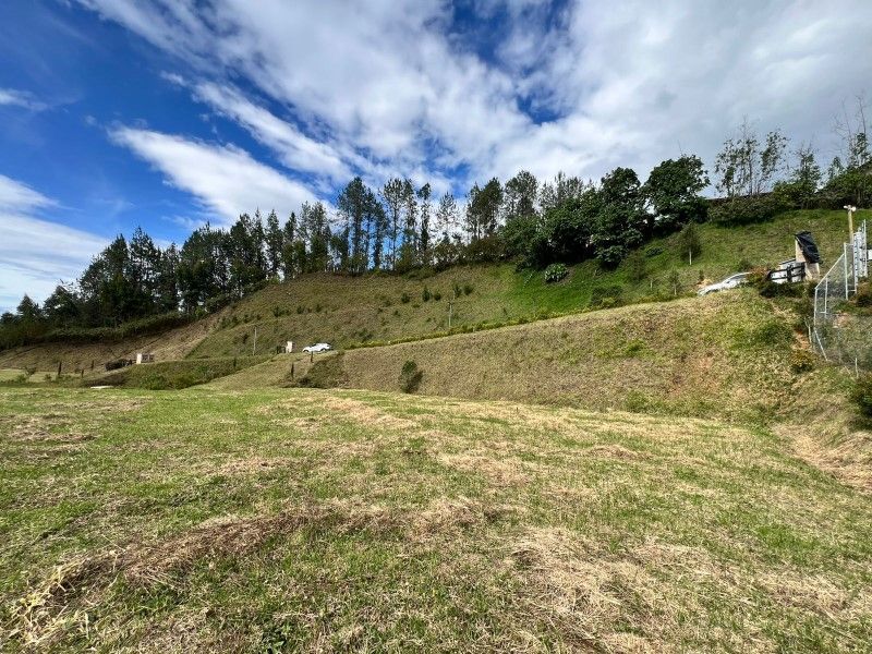 Lote en venta ubicado en El Retiro, sector El Chuzcal - 12