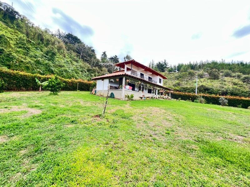 Casa en venta ubicada en La Ceja, sector Mirador de la Ceja - 2