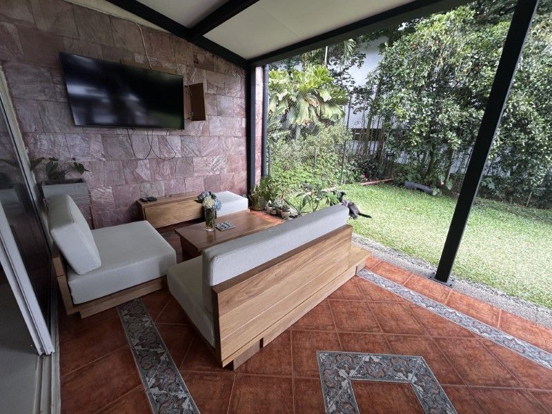 Casa en arriendo ubicada en Medellín, sector El Tesoro - 8