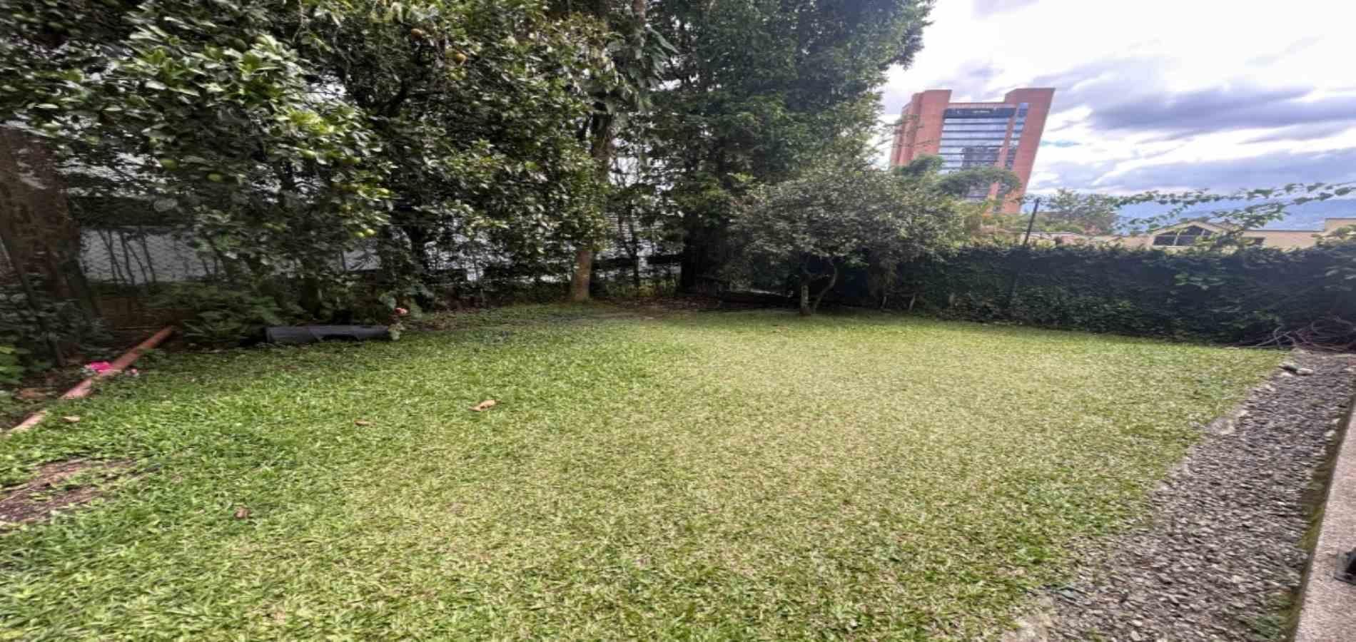 Casa en arriendo ubicada en Medellín, sector El Tesoro - 12