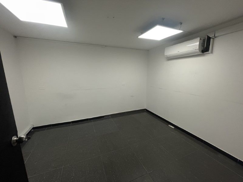 Casa en arriendo ubicada en Medellín, sector Calasanz - 14