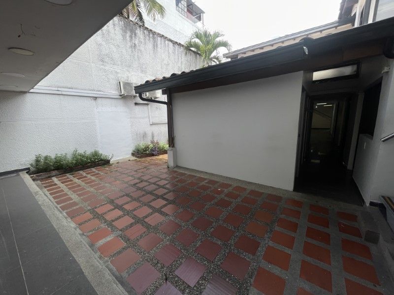 Casa en arriendo ubicada en Medellín, sector Calasanz - 27