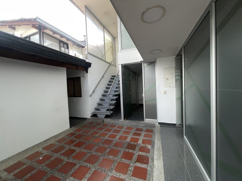 Casa en arriendo ubicada en Medellín, sector Calasanz - 29