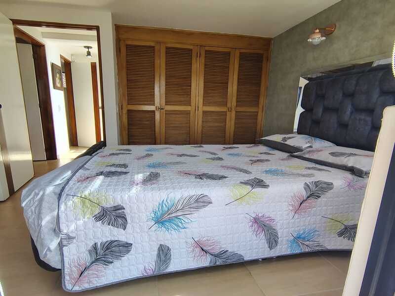 Casa en venta ubicada en Rionegro, sector La Macarena - Frente al Club - 13