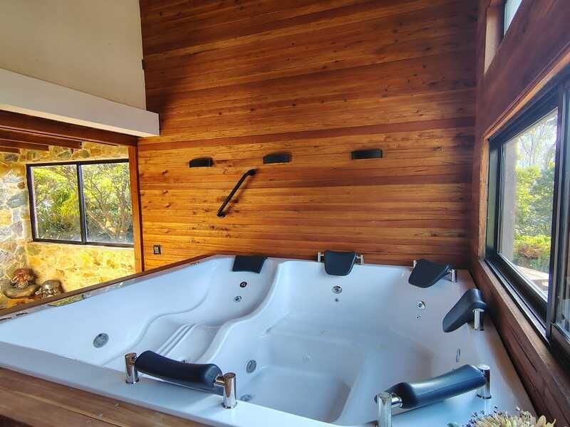 Casa en venta ubicada en Rionegro, sector La Macarena - Frente al Club - 26