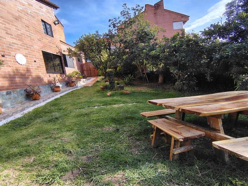 Casa en venta ubicada en Rionegro, sector La Macarena - Frente al Club - 27