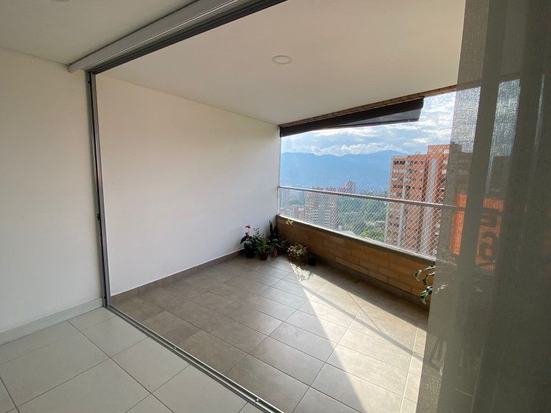 Apartamento en venta ubicado en Envigado, sector Loma del Chocho - 3