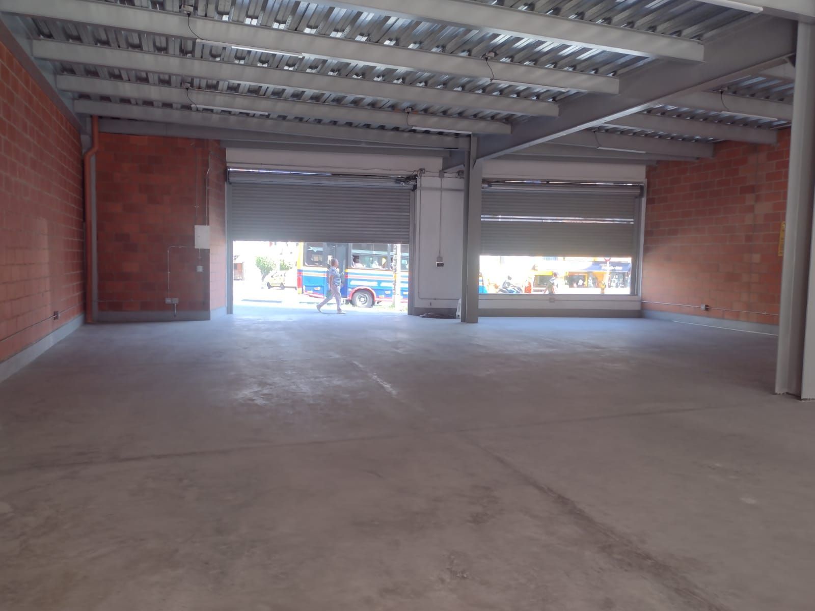 Bodega en arriendo ubicada en Medellín, sector San Juan - 2
