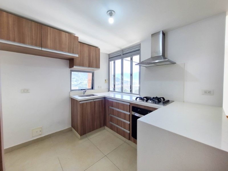 Apartamento en venta ubicado en Envigado, sector Loma de las Brujas - 5