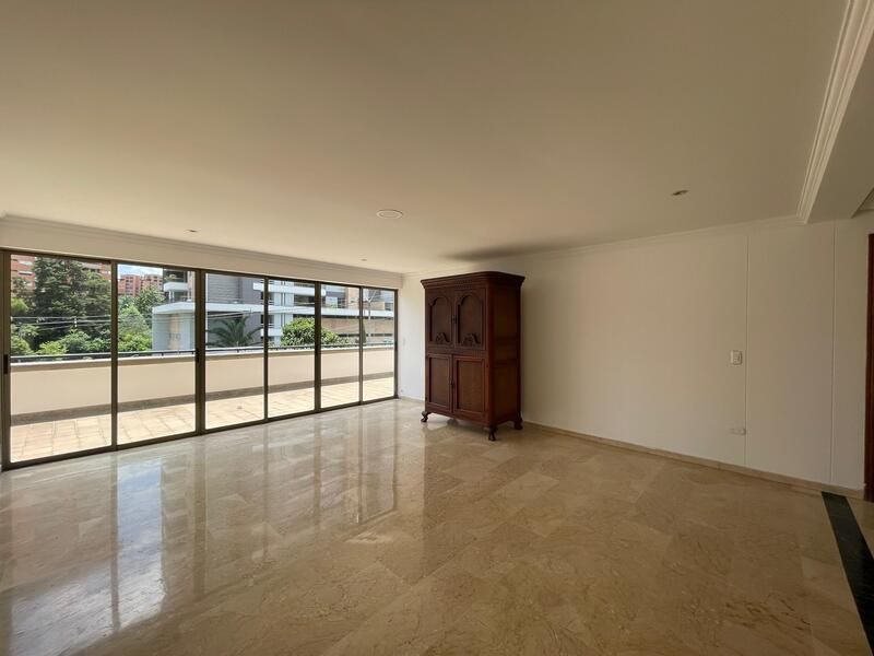 Apartamento en venta ubicado en Medellín, sector Loma de los Parra - 3
