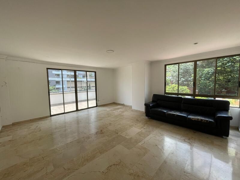 Apartamento en venta ubicado en Medellín, sector Loma de los Parra - 4
