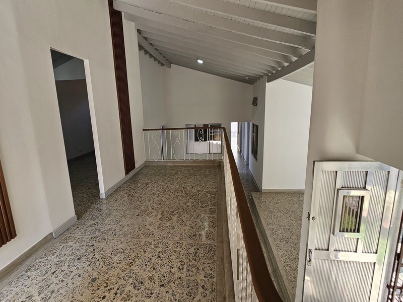Casa en arriendo ubicada en Medellín, sector Parques del Rio - 3