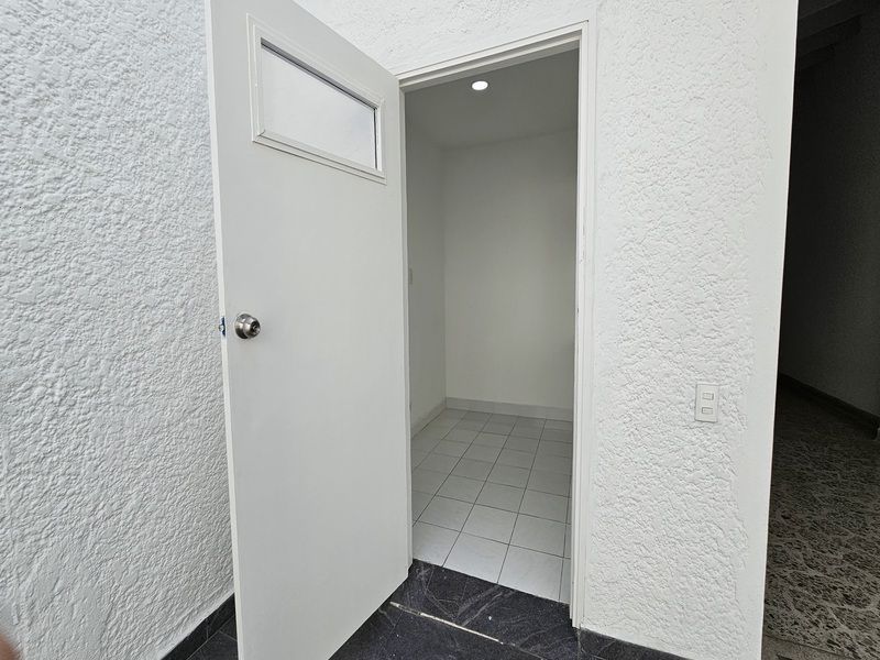 Casa en arriendo ubicada en Medellín, sector Parques del Rio - 15