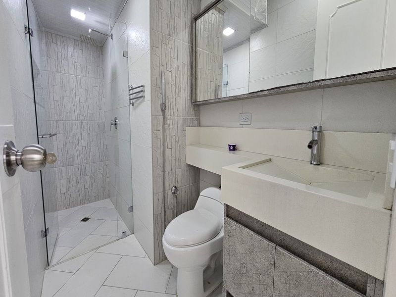 Casa en arriendo ubicada en Medellín, sector Parques del Rio - 18