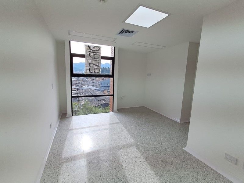 Oficina en arriendo ubicada en Medellín, sector San Diego - 6