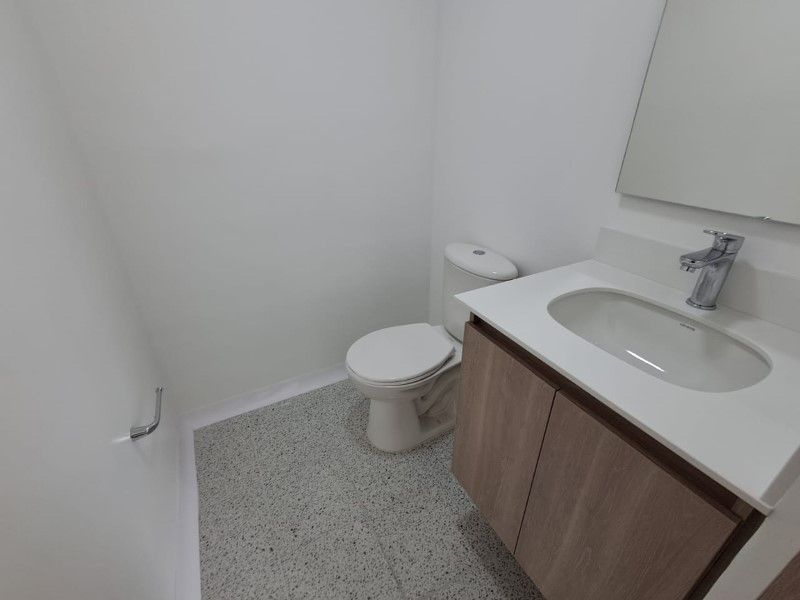 Oficina en arriendo ubicada en Medellín, sector San Diego - 13
