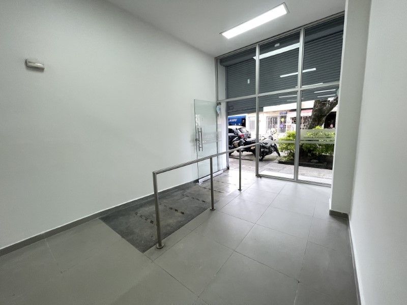 Bodega en arriendo ubicada en Medellín, sector San Juan - 8