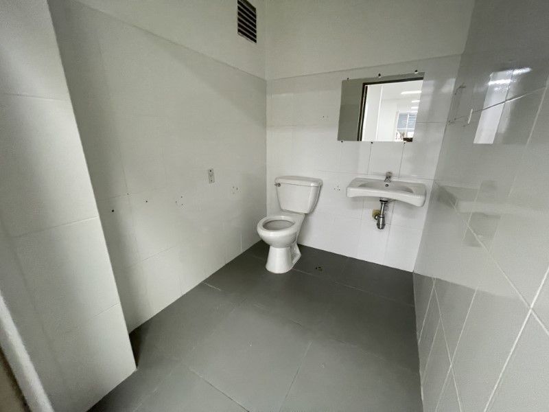 Bodega en arriendo ubicada en Medellín, sector San Juan - 14