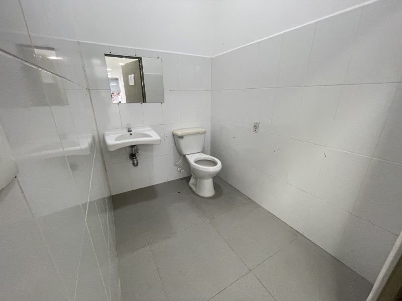 Bodega en arriendo ubicada en Medellín, sector San Juan - 15